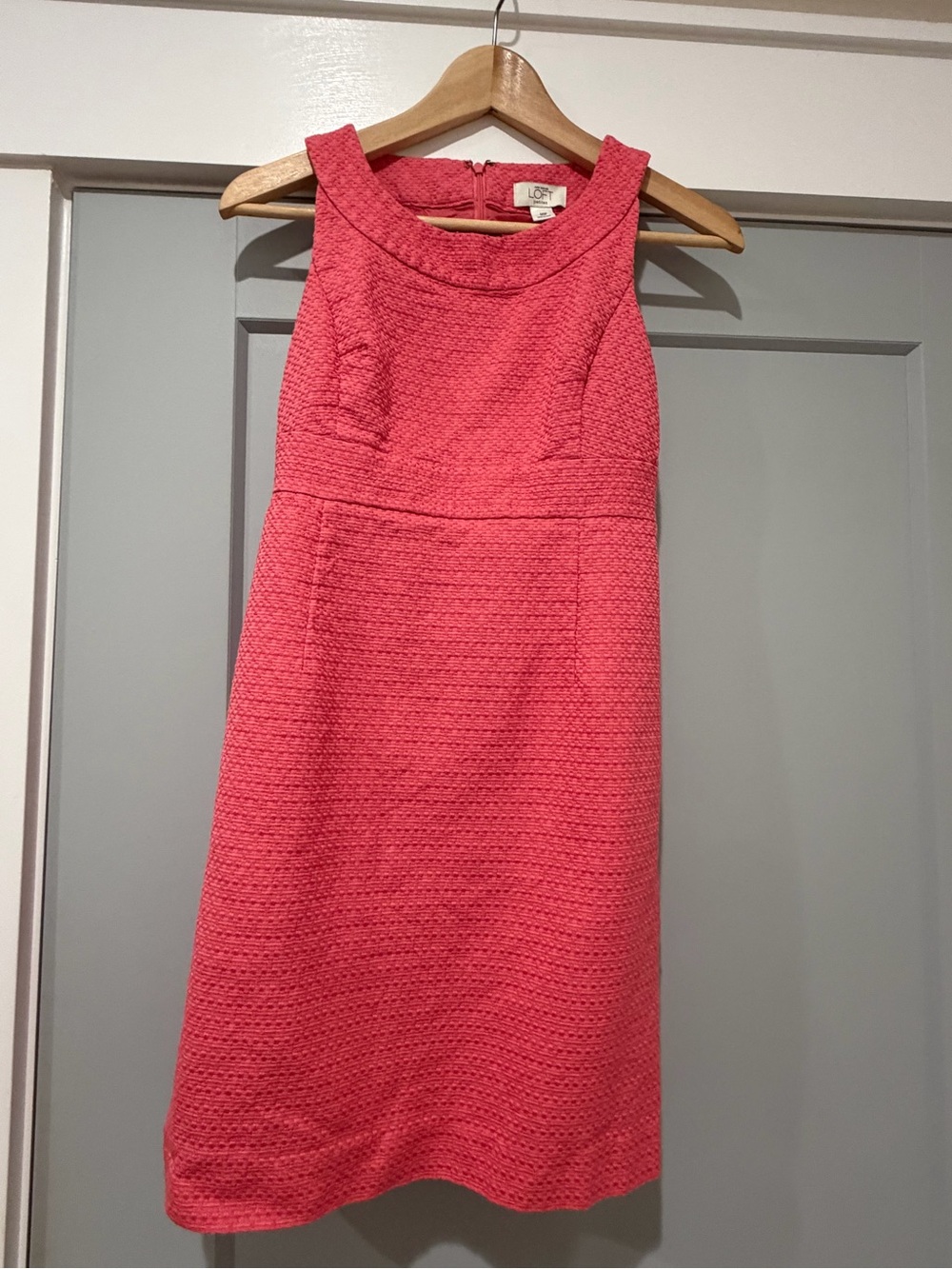 LOFT Coral Pink Textured Sleeveless Sheath Dress size 00 Petite